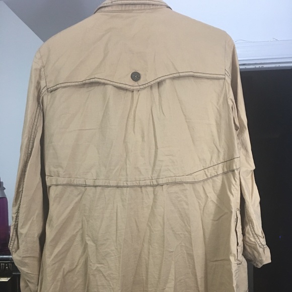 Women’s Casual Shirt with Layer and Button Details - Picture 4 of 6